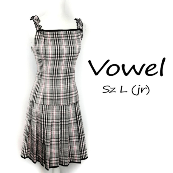 Vowel Dresses & Skirts - Sz L (Jr) Pink Plaid Dress